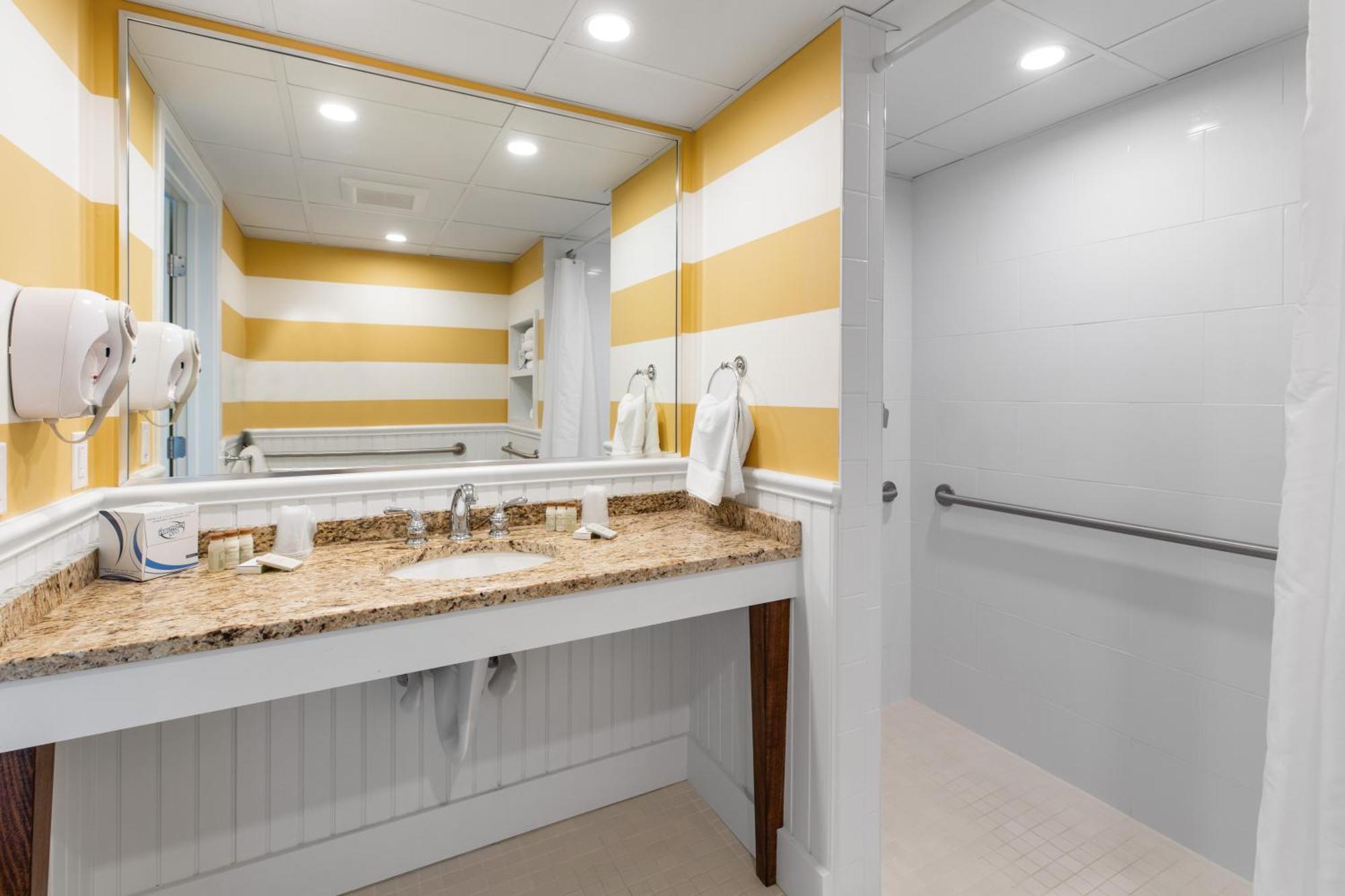 Pan American Oceanfront Hotel Wildwood Crest Room photo